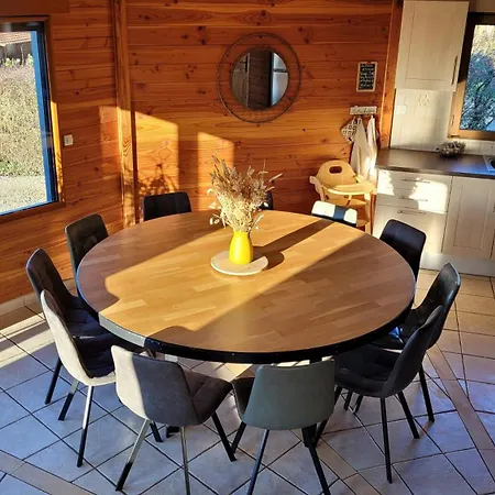 La Maison Ronde Et Ses 2 Cahutes *