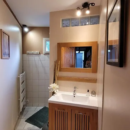 La Maison Ronde Et Ses 2 Cahutes Feriehus Monthoiron