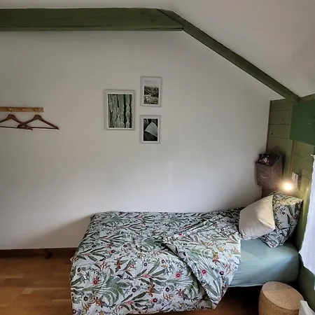 La Maison Ronde Et Ses 2 Cahutes Nyaraló