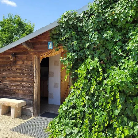 La Maison Ronde Et Ses 2 Cahutes * Monthoiron