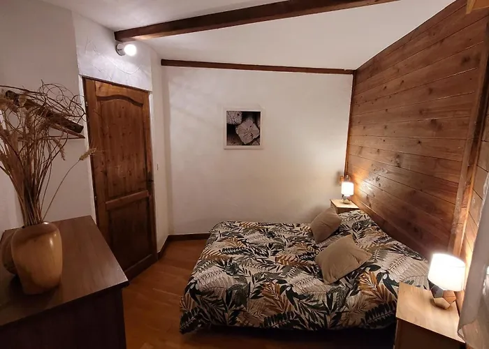 Holiday home La Maison Ronde Et Ses 2 Cahutes