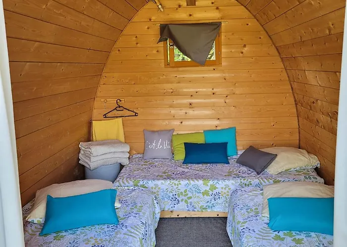 La Maison Ronde Et Ses 2 Cahutes * Monthoiron