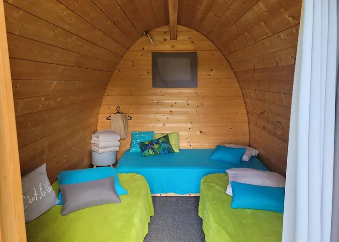 Holiday home La Maison Ronde Et Ses 2 Cahutes Monthoiron